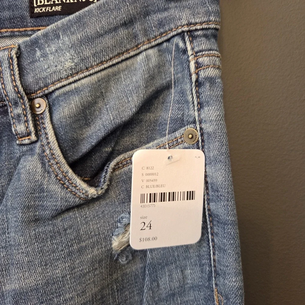 NWT Free People‎ BlankNYC Jeans Women's Size 24 Boho Fray Crop Studs Embroidered